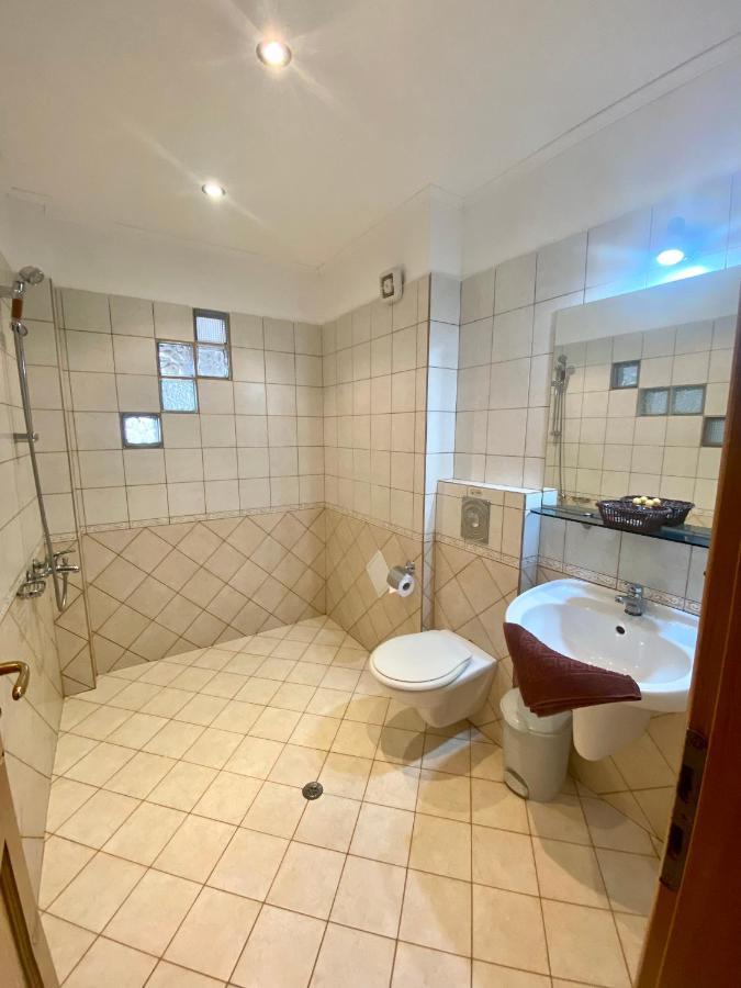Family Hotel The Golden Fish Sozopol Exterior photo