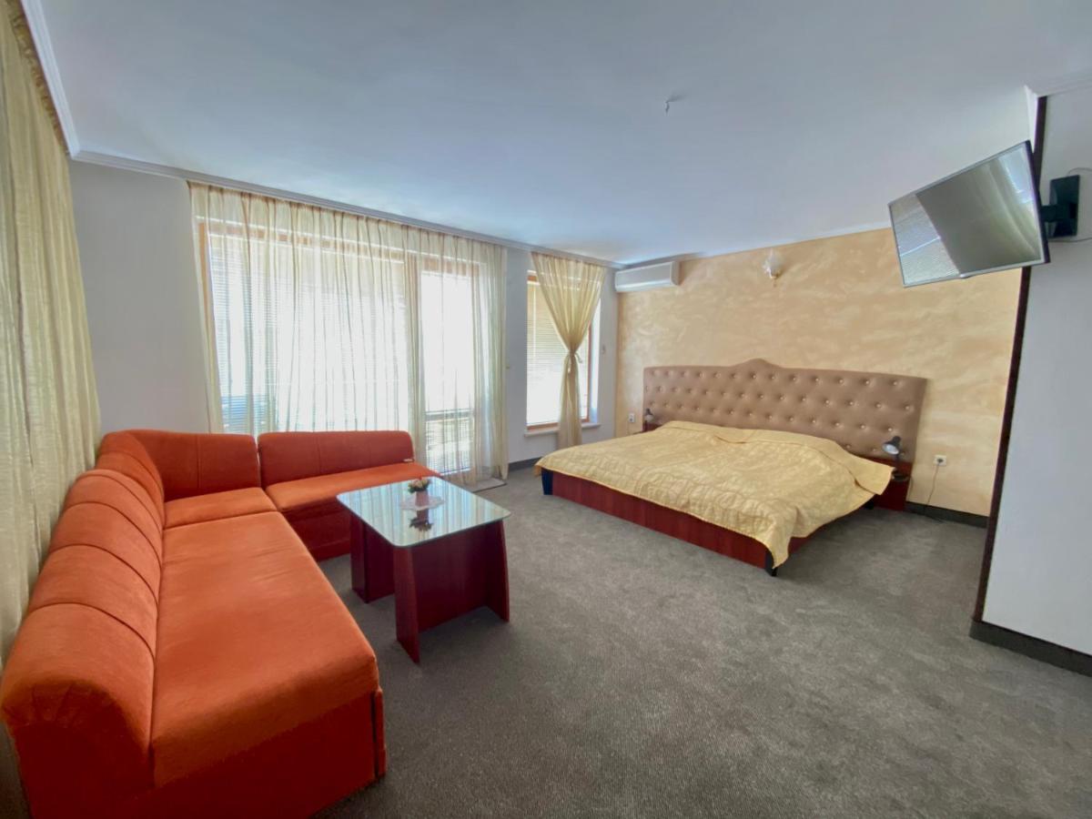 Family Hotel The Golden Fish Sozopol Exterior photo
